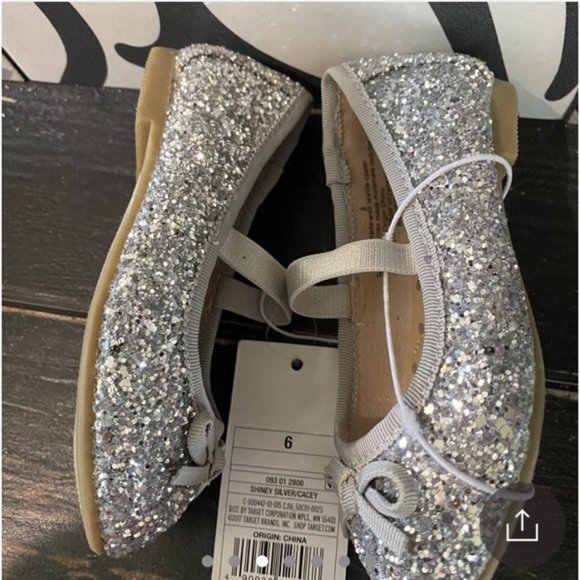 Cross posted! 🤩NEW sparkly shoes for dressing up or playing dress up🤩 see pic: - Picture 3 of 8